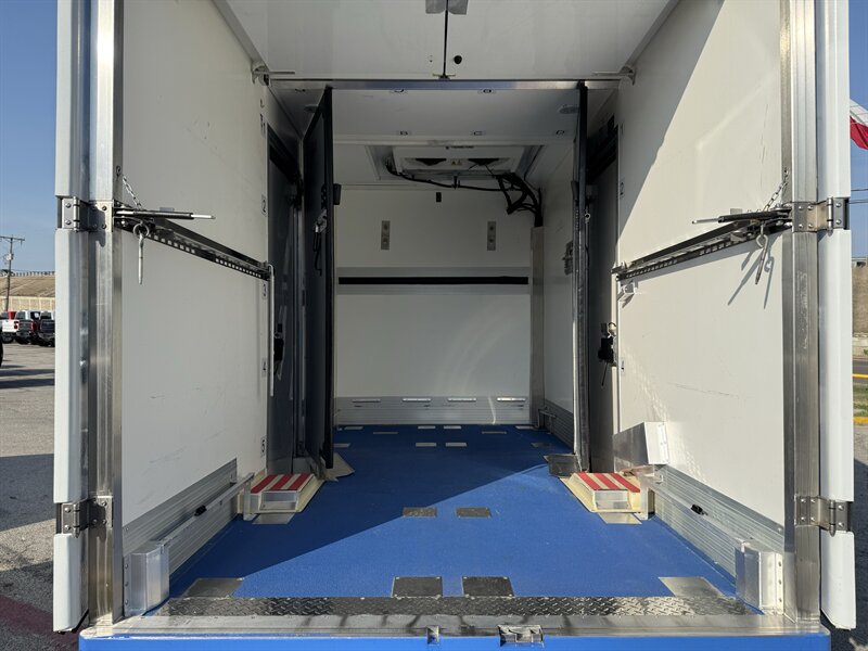 2021 Ford Transit 350 - Photo 7 - Arlington, TX 76011