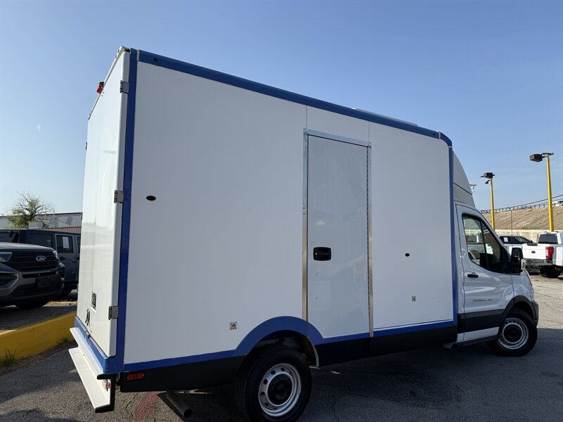 2021 Ford Transit 350 - Photo 5 - Arlington, TX 76011