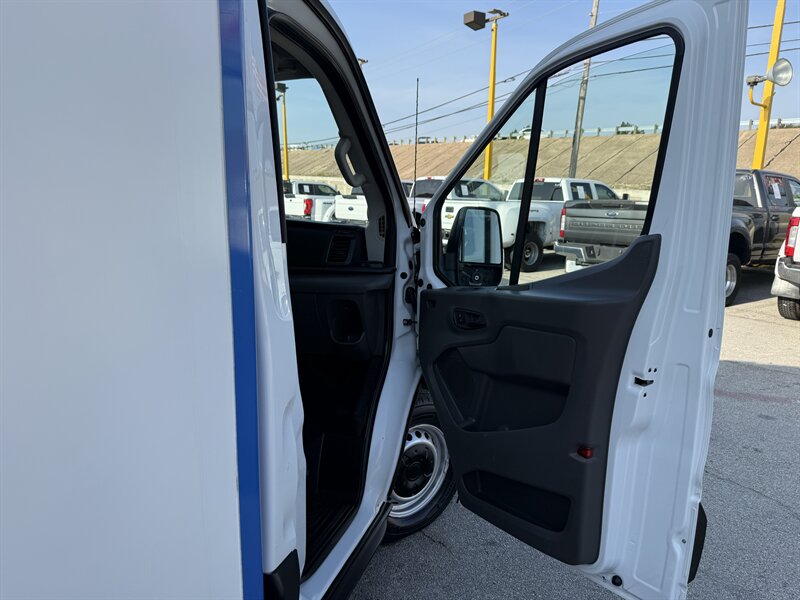 2021 Ford Transit 350 - Photo 15 - Arlington, TX 76011