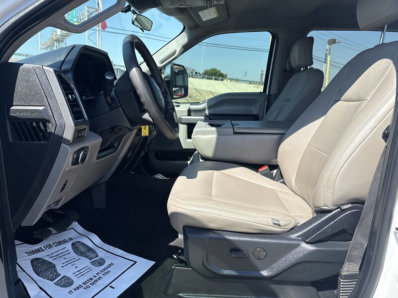 2020 Ford F-250 XLT - Photo 16 - Arlington, TX 76011