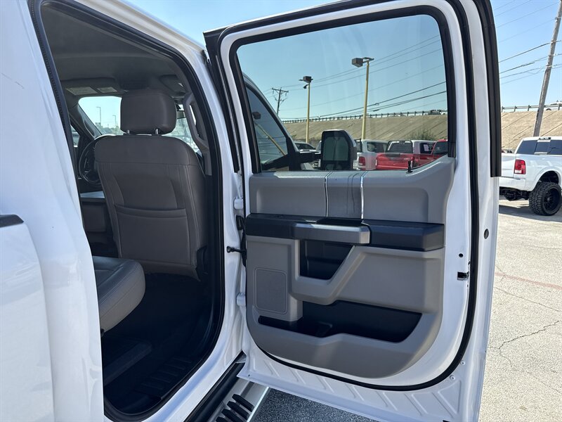 2020 Ford F-250 XLT - Photo 21 - Arlington, TX 76011