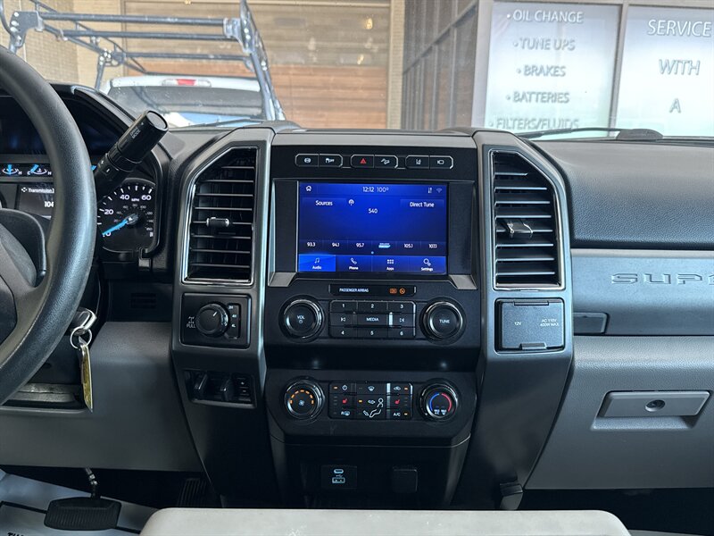 2020 Ford F-250 XLT - Photo 27 - Arlington, TX 76011