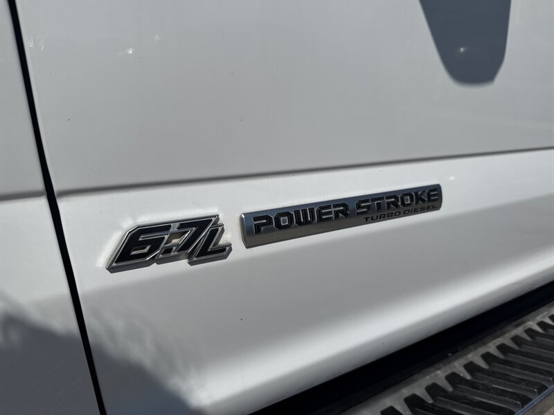 2020 Ford F-250 XLT - Photo 14 - Arlington, TX 76011