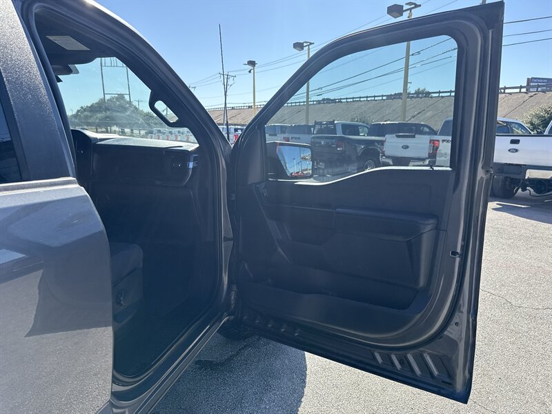 2022 Ford F-150 XLT - Photo 18 - Arlington, TX 76011