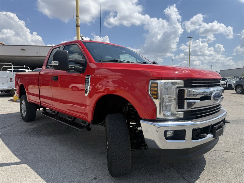 2019 Ford F-250 Super Duty XLT - Photo 3 - Arlington, TX 76011