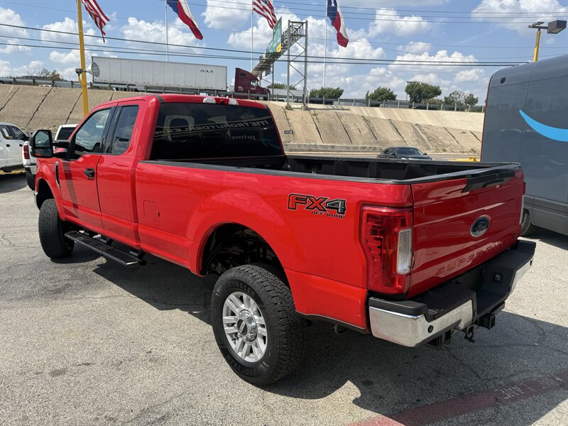 2019 Ford F-250 Super Duty XLT - Photo 8 - Arlington, TX 76011