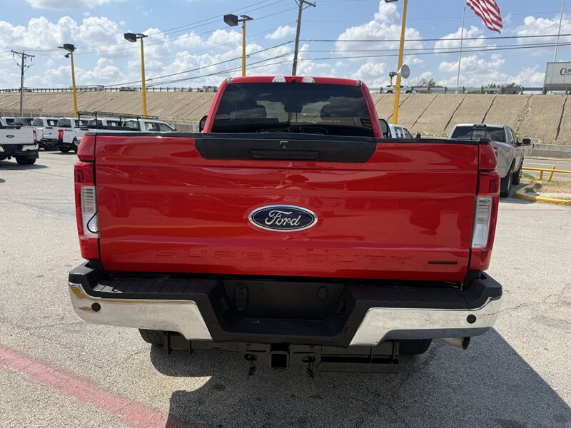 2019 Ford F-250 Super Duty XLT - Photo 6 - Arlington, TX 76011