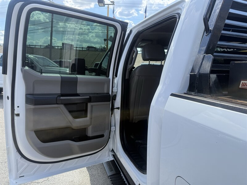 2022 Ford F-250 Super Duty XL - Photo 16 - Arlington, TX 76011