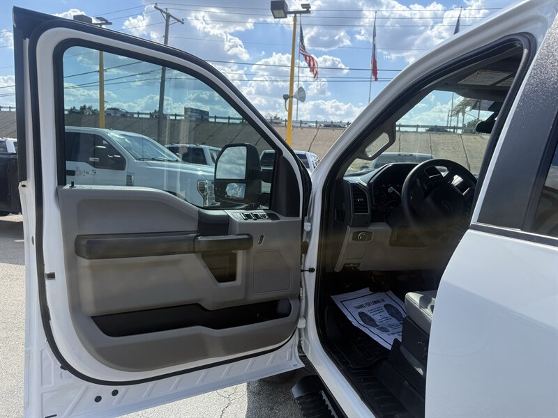 2022 Ford F-250 Super Duty XL - Photo 14 - Arlington, TX 76011