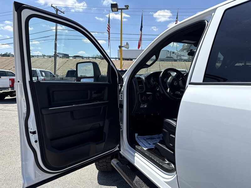 2024 RAM 2500 Tradesman - Photo 14 - Arlington, TX 76011