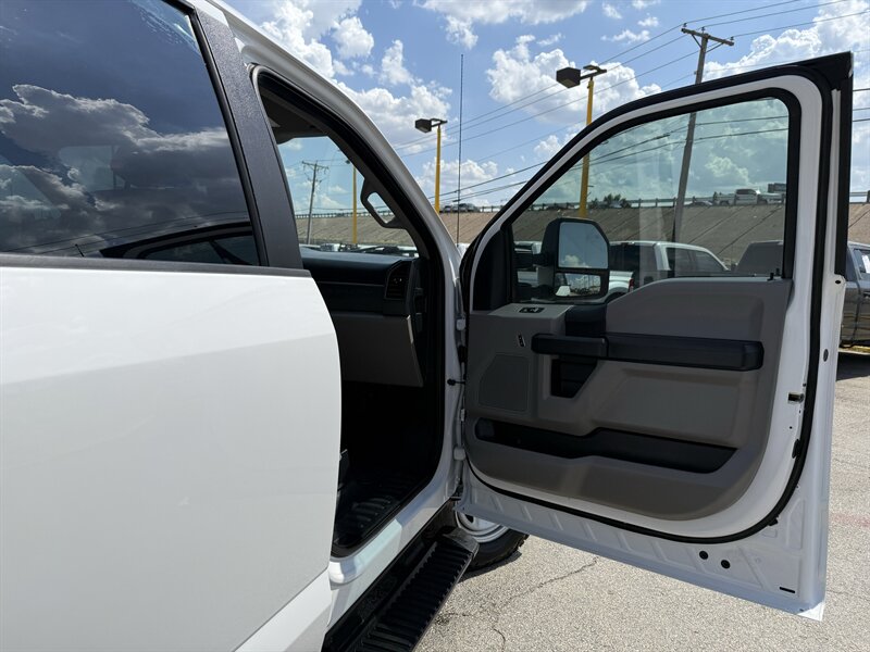 2019 Ford F-350 Super Duty XL - Photo 19 - Arlington, TX 76011