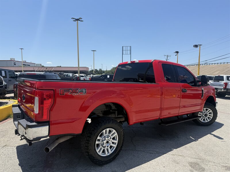 2017 Ford F-250 Super Duty XLT - Photo 5 - Arlington, TX 76011