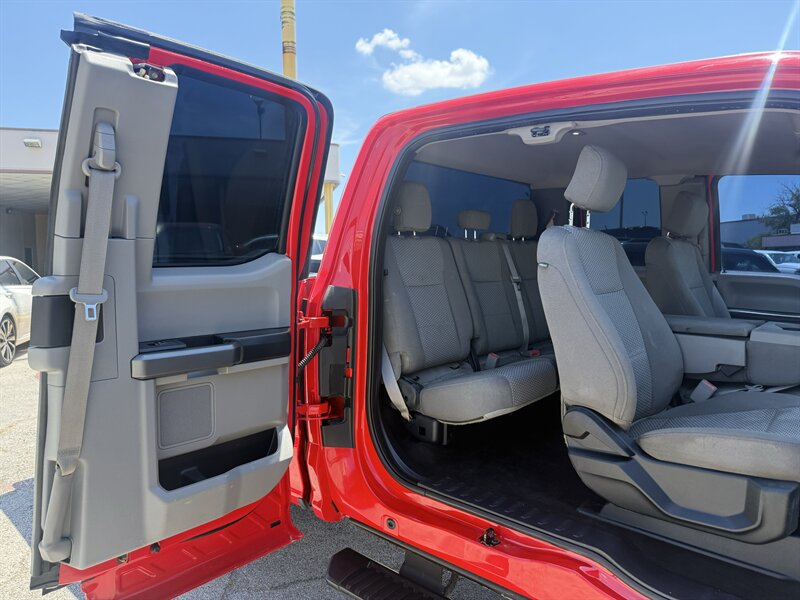 2017 Ford F-250 Super Duty XLT - Photo 19 - Arlington, TX 76011
