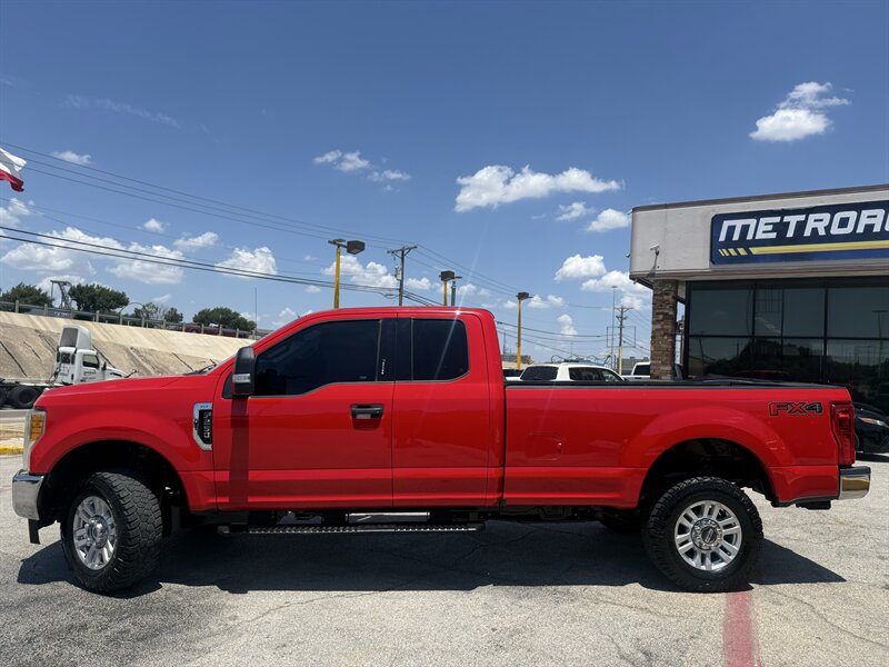 2017 Ford F-250 Super Duty XLT - Photo 8 - Arlington, TX 76011