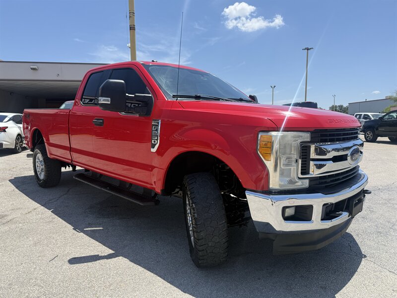 2017 Ford F-250 Super Duty XLT - Photo 3 - Arlington, TX 76011