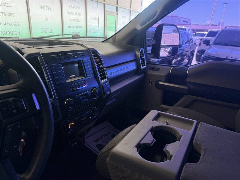 2017 Ford F-250 Super Duty XLT - Photo 27 - Arlington, TX 76011
