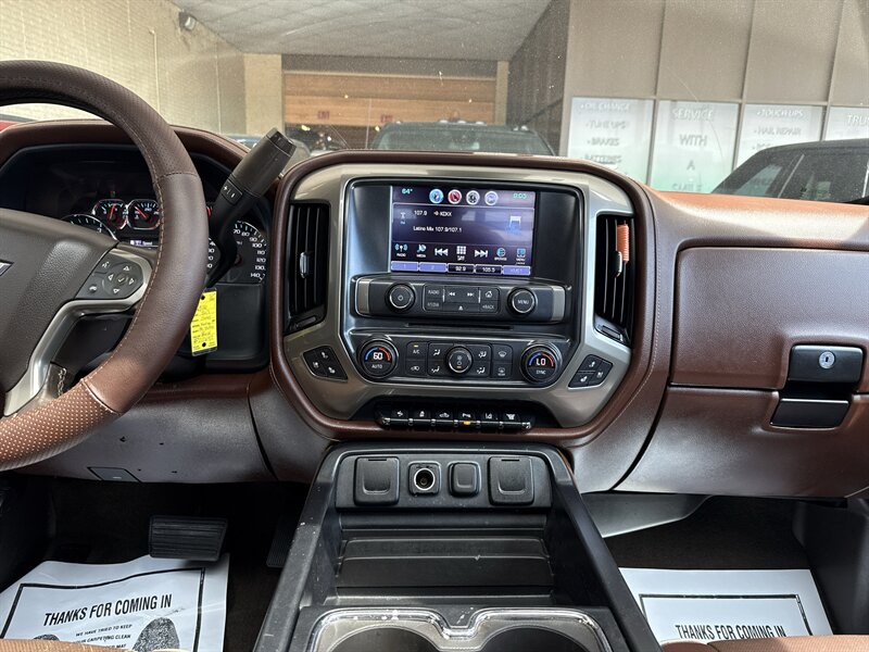 2017 Chevrolet Silverado 3500 High Country - Photo 24 - Arlington, TX 76011