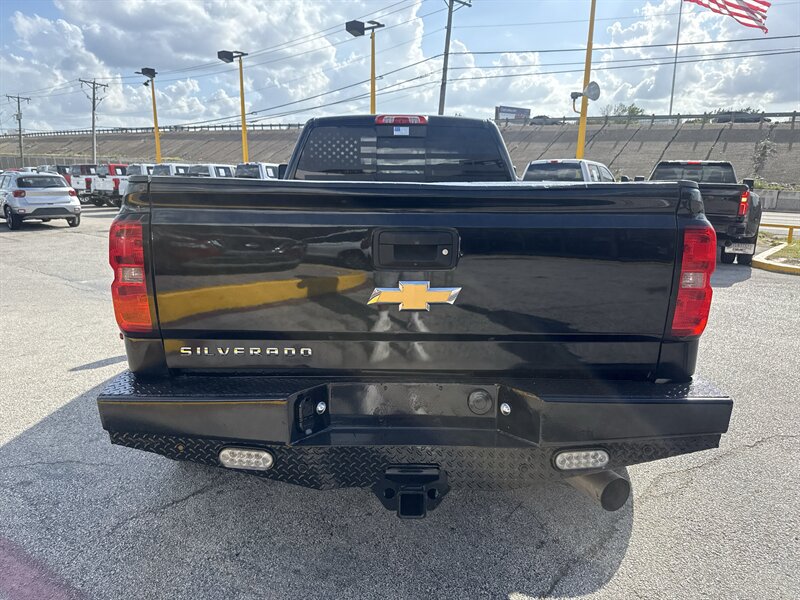 2017 Chevrolet Silverado 3500 High Country - Photo 6 - Arlington, TX 76011