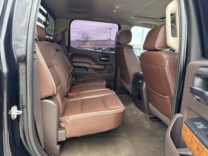 2017 Chevrolet Silverado 3500 High Country - Photo 19 - Arlington, TX 76011