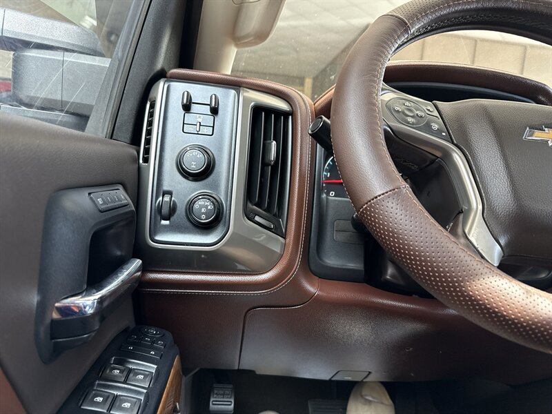 2017 Chevrolet Silverado 3500 High Country - Photo 20 - Arlington, TX 76011