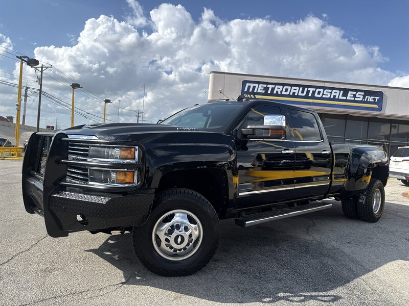 2017 Chevrolet Silverado 3500 High Country - Photo 9 - Arlington, TX 76011