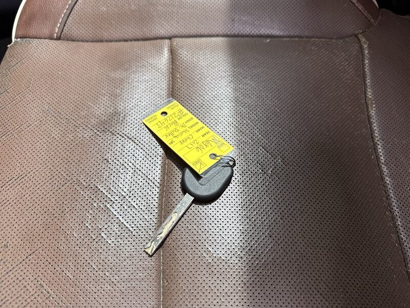 2017 Chevrolet Silverado 3500 High Country - Photo 34 - Arlington, TX 76011