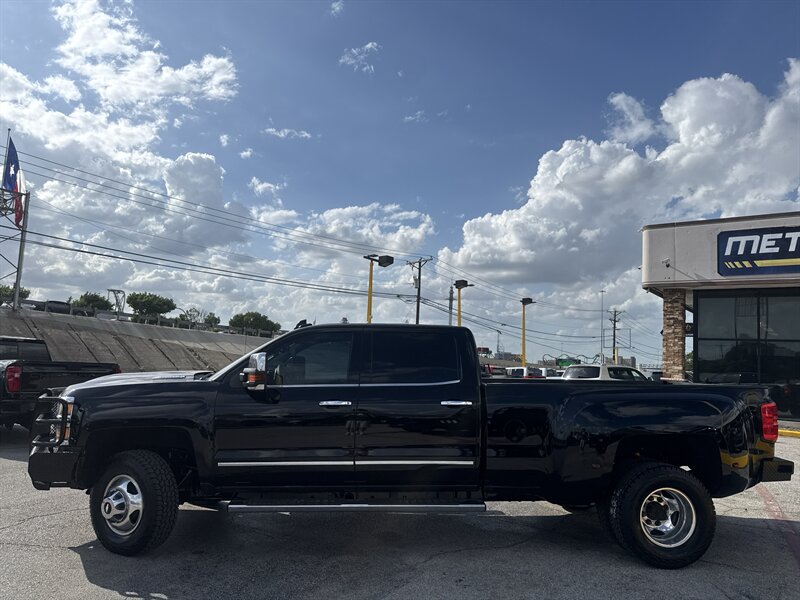 2017 Chevrolet Silverado 3500 High Country - Photo 8 - Arlington, TX 76011