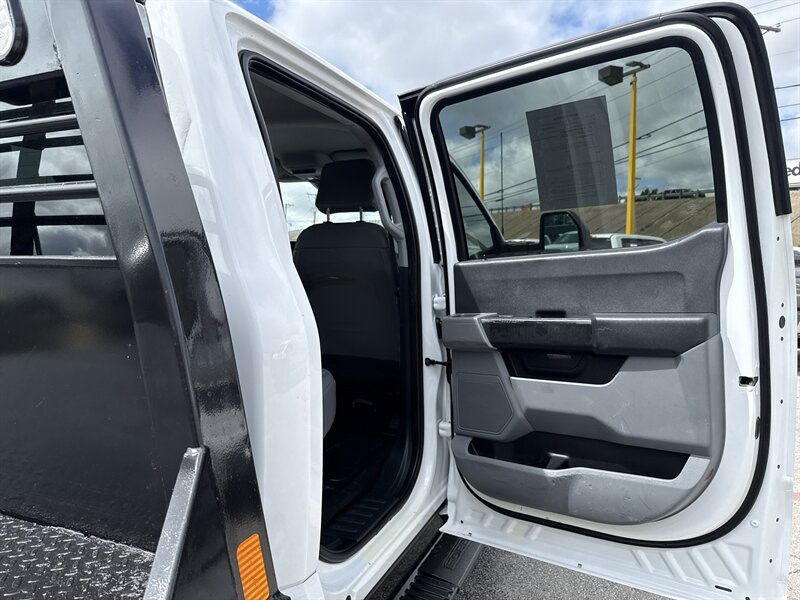 2023 Ford F-350 XL - Photo 18 - Arlington, TX 76011