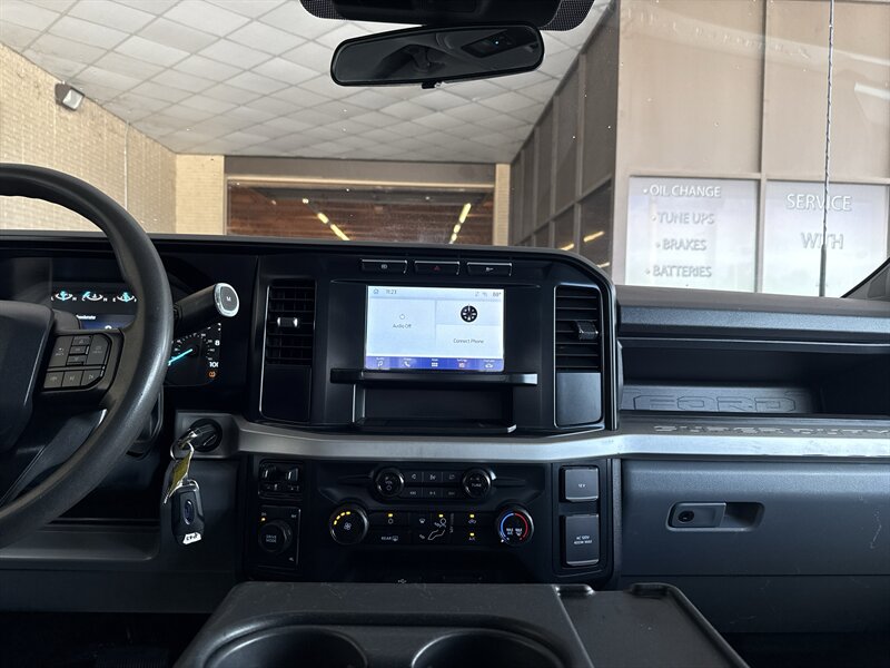2023 Ford F-350 XL - Photo 25 - Arlington, TX 76011