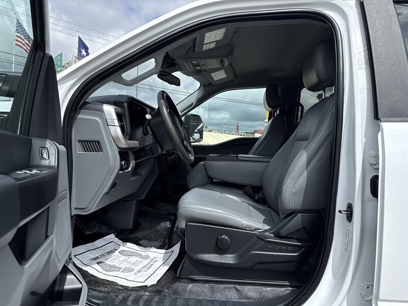 2023 Ford F-350 XL - Photo 14 - Arlington, TX 76011