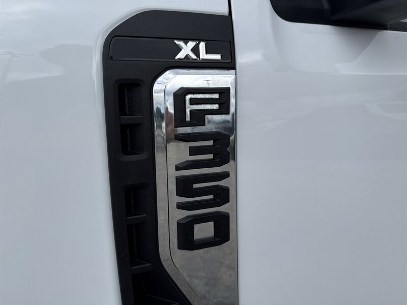 2023 Ford F-350 XL - Photo 11 - Arlington, TX 76011