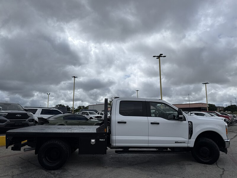 2023 Ford F-350 XL - Photo 4 - Arlington, TX 76011