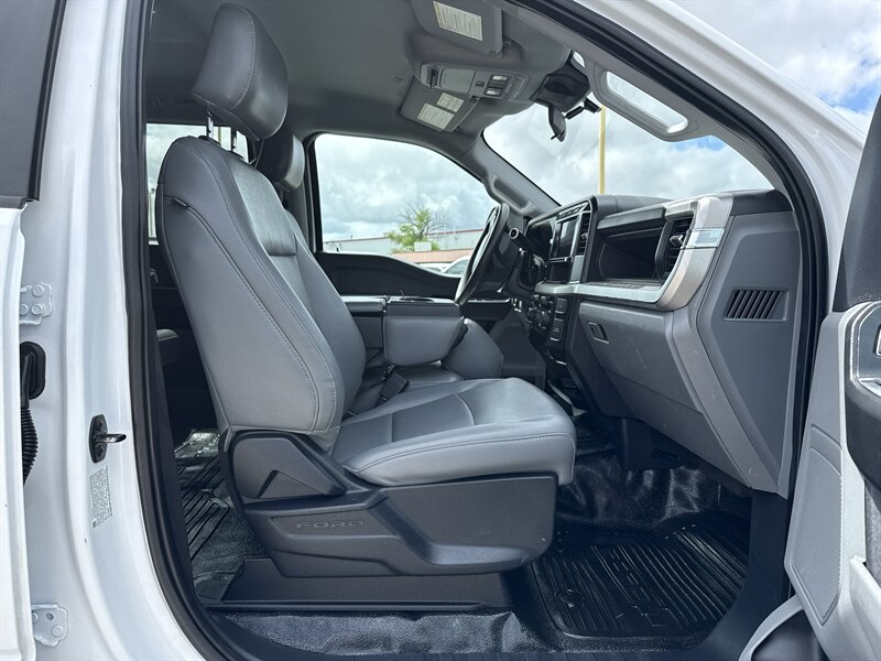 2023 Ford F-350 XL - Photo 19 - Arlington, TX 76011