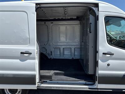 2015 Ford Transit 150   - Photo 17 - Arlington, TX 76011