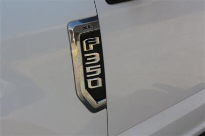 2019 Ford F-350 XL   - Photo 15 - Arlington, TX 76011