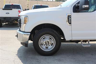 2019 Ford F-350 XL   - Photo 14 - Arlington, TX 76011