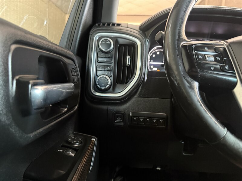 2022 GMC Sierra 3500HD CC SLE - Photo 17 - Arlington, TX 76011