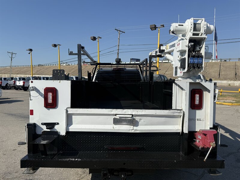 2022 GMC Sierra 3500HD CC SLE - Photo 6 - Arlington, TX 76011