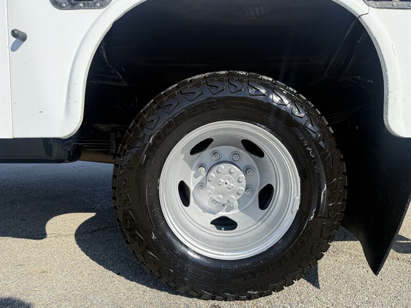 2022 GMC Sierra 3500HD CC SLE - Photo 10 - Arlington, TX 76011