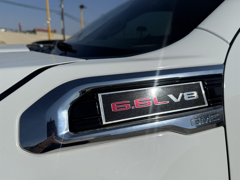 2022 GMC Sierra 3500HD CC SLE - Photo 11 - Arlington, TX 76011
