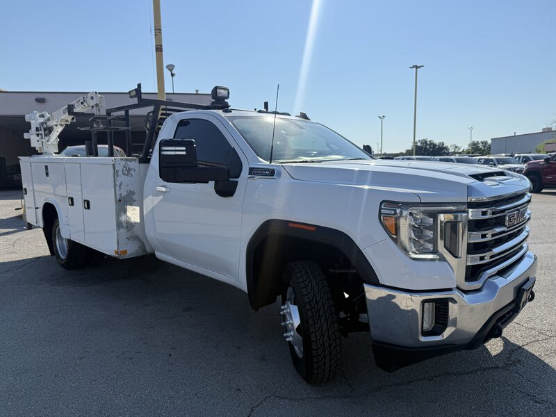 2022 GMC Sierra 3500HD CC SLE - Photo 3 - Arlington, TX 76011