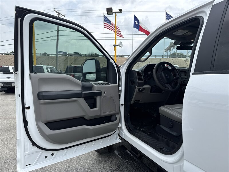 2022 Ford F-250 XL - Photo 13 - Arlington, TX 76011
