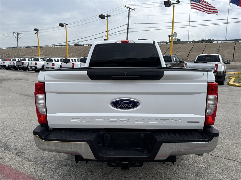 2022 Ford F-250 XL - Photo 6 - Arlington, TX 76011