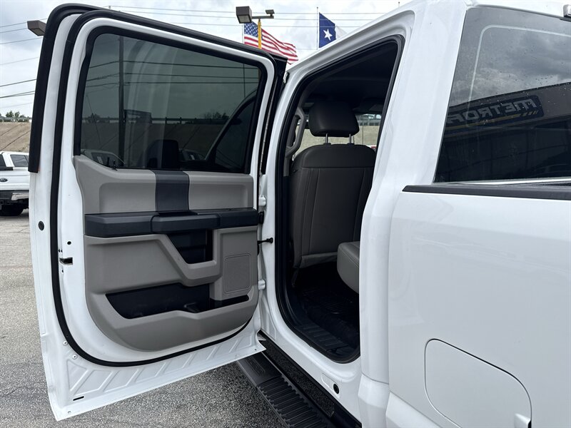 2022 Ford F-250 XL - Photo 15 - Arlington, TX 76011