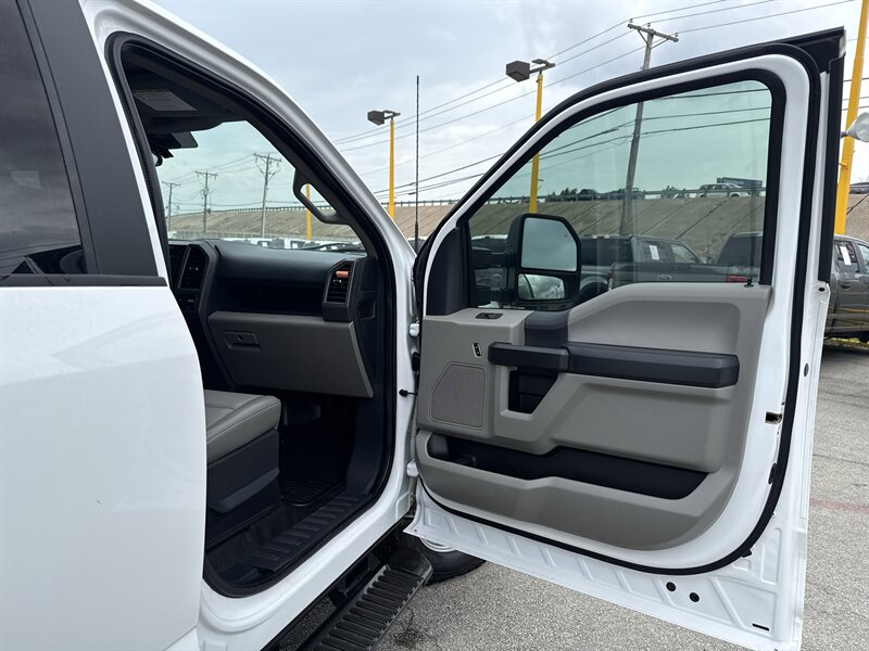 2022 Ford F-250 XL - Photo 17 - Arlington, TX 76011
