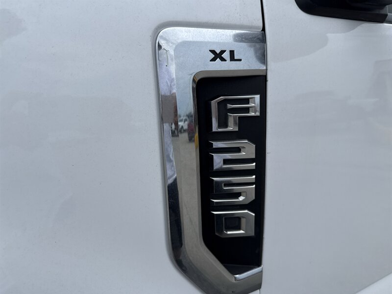 2022 Ford F-250 XL - Photo 11 - Arlington, TX 76011