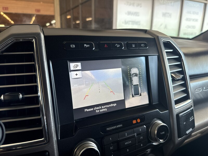 2018 Ford F-450 Super Duty Limited   - Photo 25 - Arlington, TX 76011