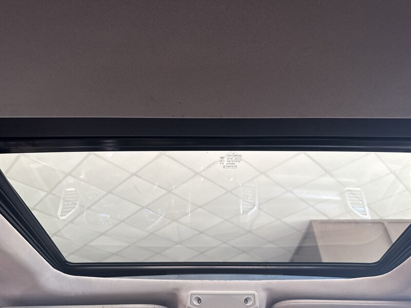 2018 Ford F-450 Super Duty Limited   - Photo 30 - Arlington, TX 76011