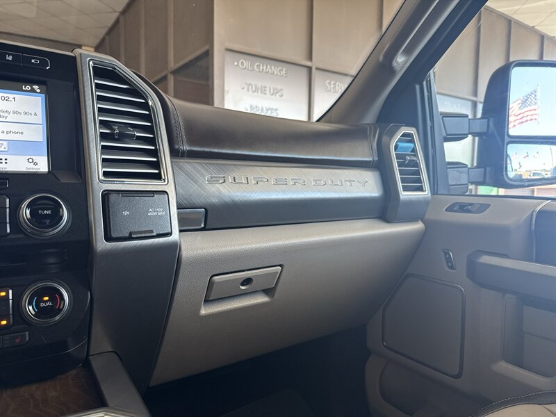2018 Ford F-450 Super Duty Limited   - Photo 27 - Arlington, TX 76011