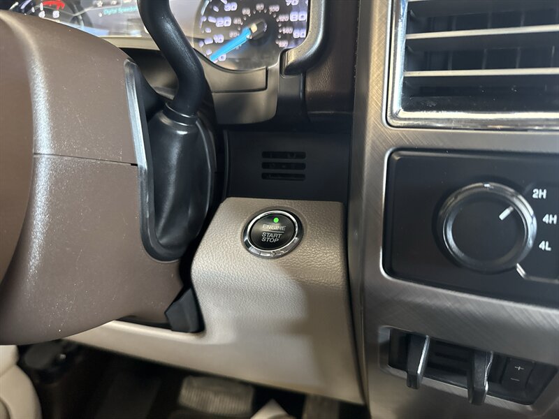 2018 Ford F-450 Super Duty Limited   - Photo 24 - Arlington, TX 76011